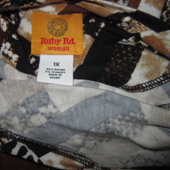 Ruby Rd. Woman Plus 1X Stretch Knit Top Blouse Shirt Animal Geometric Print Bead - Picture 3 of 3
